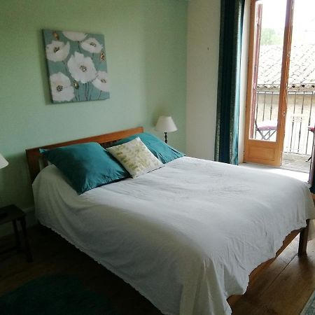 Aux Douces Nuits De Rivel Bed and Breakfast Εξωτερικό φωτογραφία