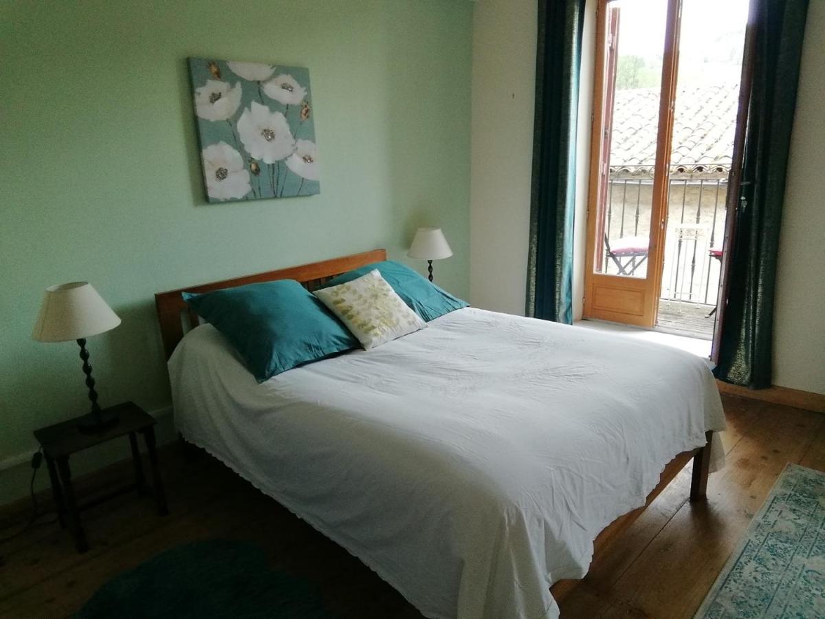 Aux Douces Nuits De Rivel Bed and Breakfast Εξωτερικό φωτογραφία